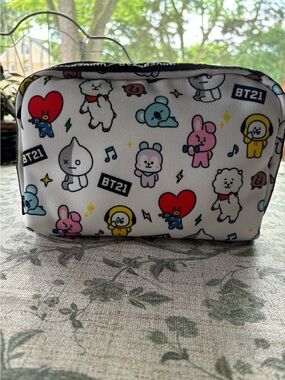 BT21 x Miniso BTS Character Print Large Pouch
